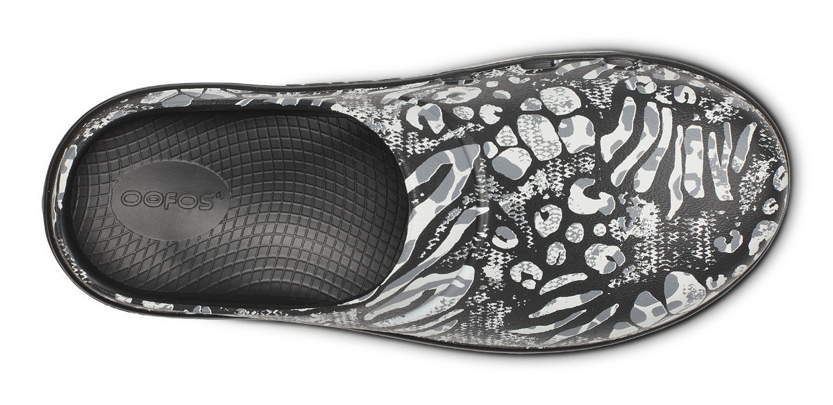 Women's OOcloog Limited Edition Clog - Combo Camo