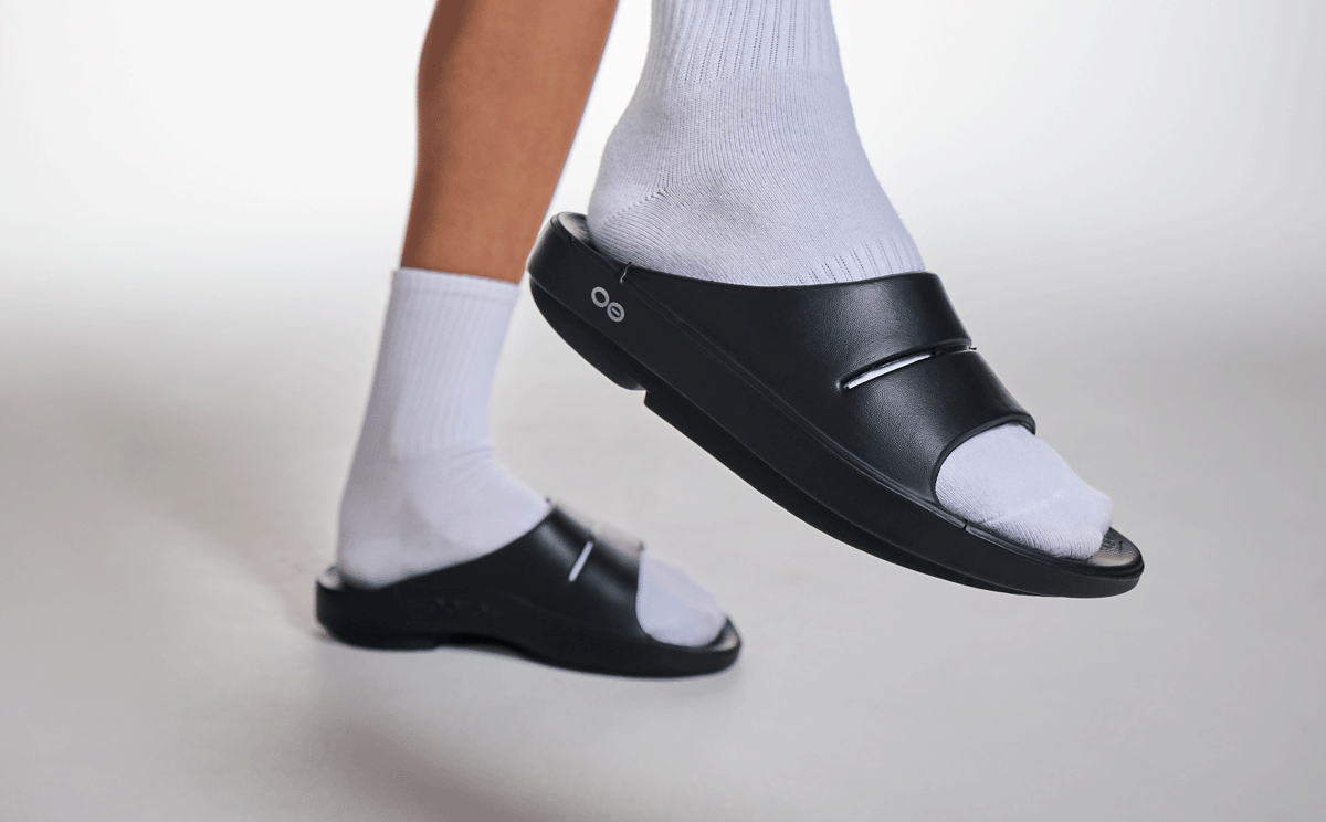 Women's OOahh Slide Sandal - Black