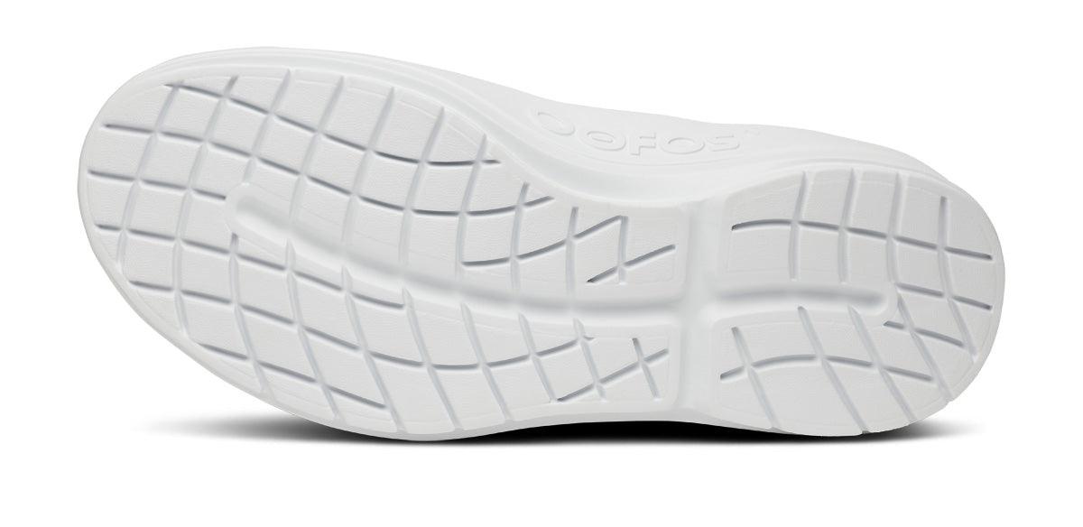Women's OOmega eeZee Low Shoe - Neon Berry