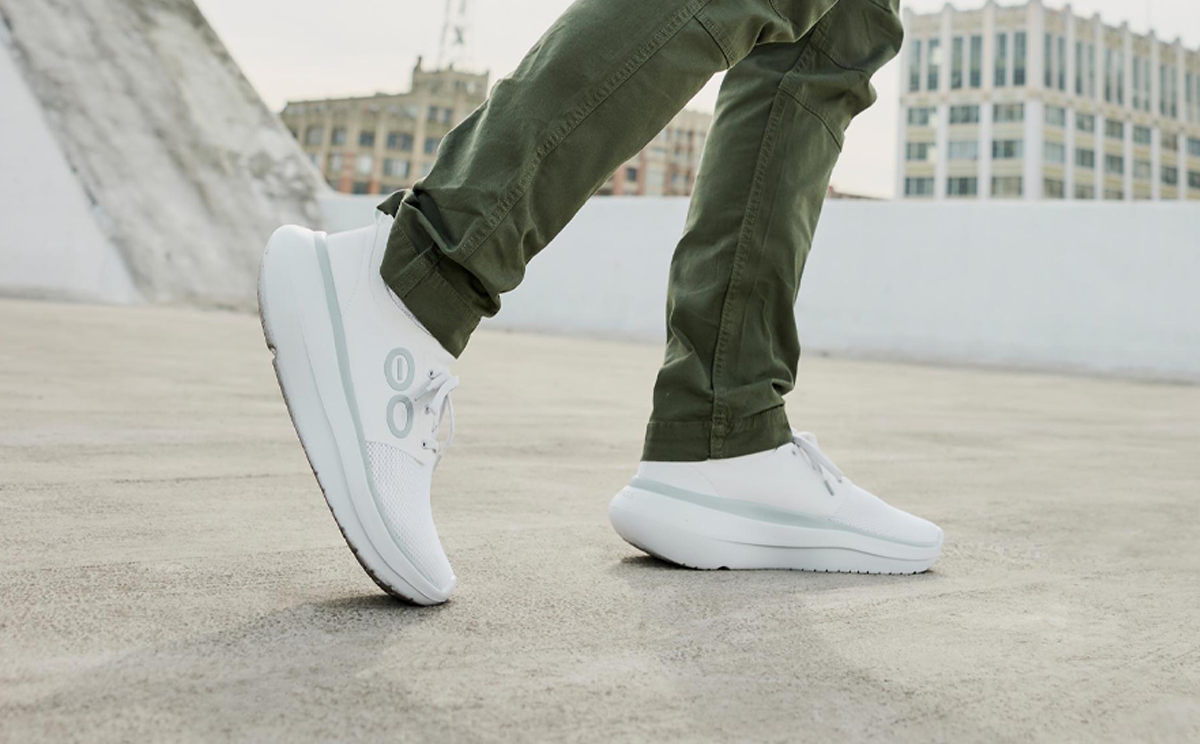 Men's OOmy Stride - White