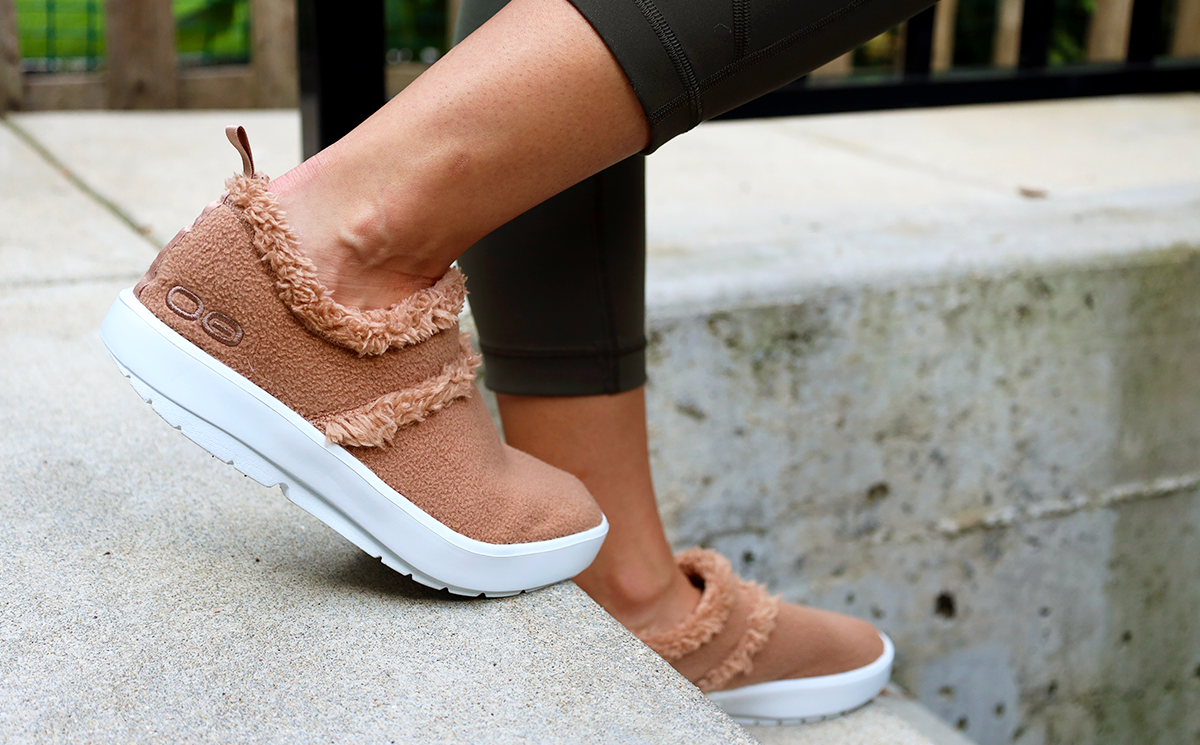 Women's OOcoozie Low Shoe - Chestnut (SALE)