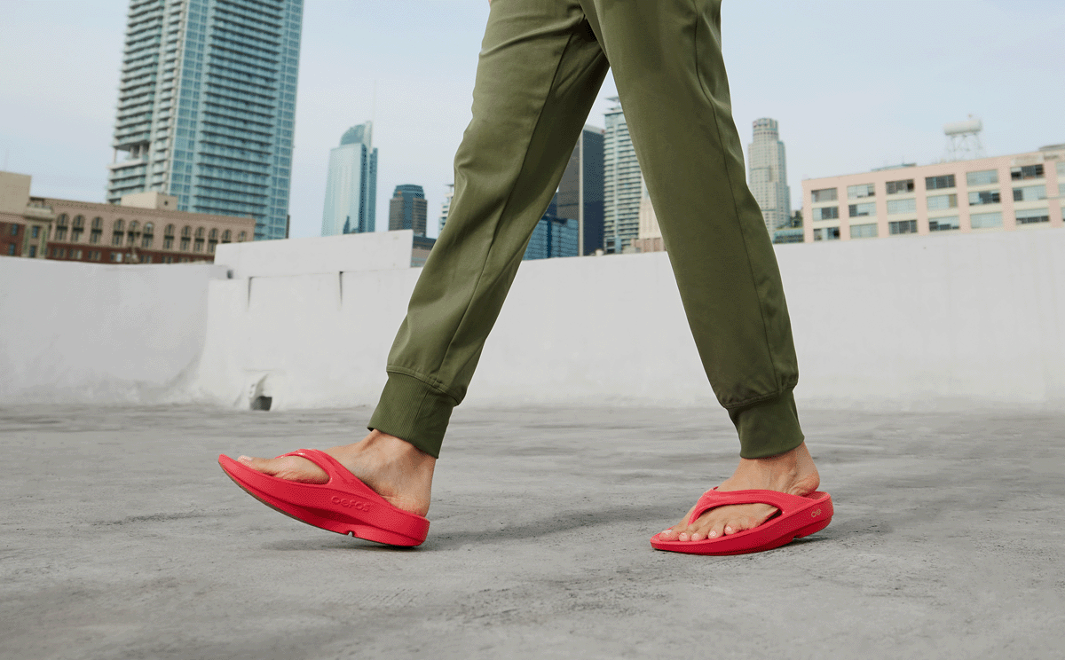 Women's OOlala Sandal - Neon Berry