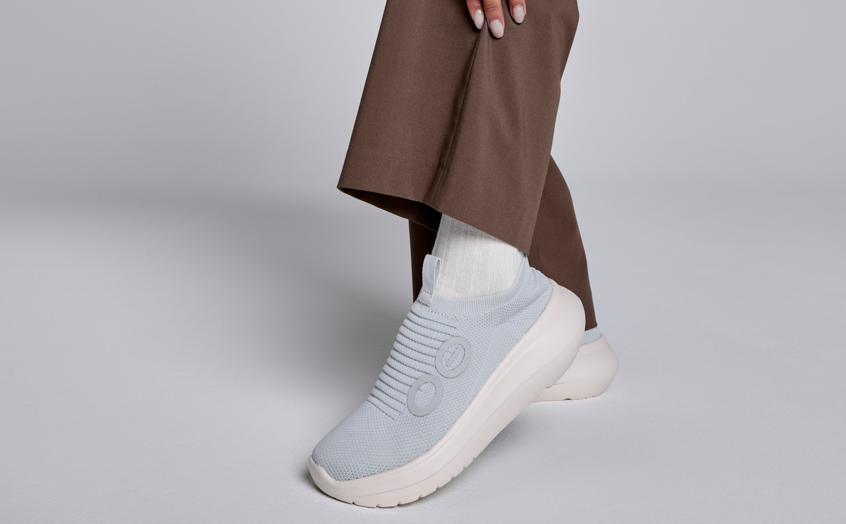 Women's OOmy Zen - Sky